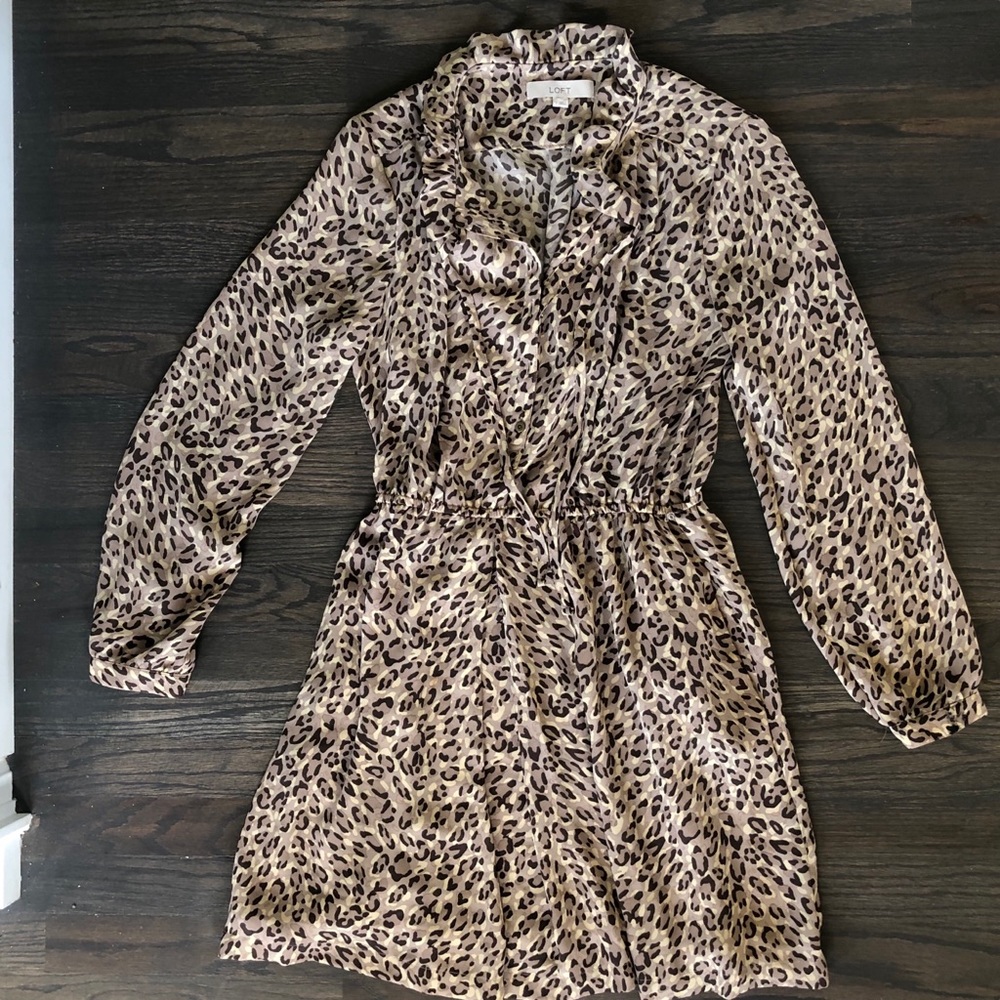 LOFT leopard print cinched waist dress